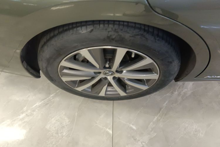 雷克萨斯ES 2020款 300h 卓越版车身外观6008