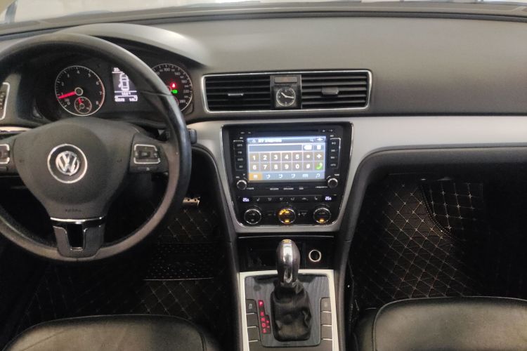 大众 帕萨特 2014款 1.8TSI DSG尊荣版中控内饰16