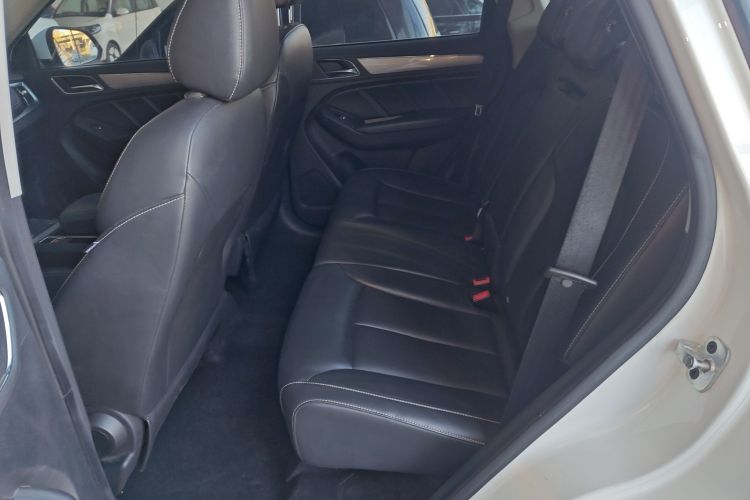 荣威RX5 2018款 20T 两驱手动旗舰版中控内饰21