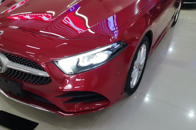 奔驰A级 2021款 A 200 L 运动轿车时尚型局部细节36