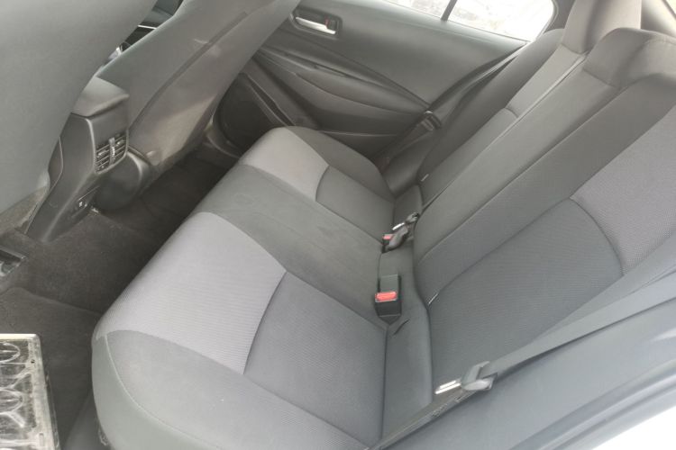 丰田 雷凌 2022款 双擎 1.8H E-CVT领先版中控内饰7004