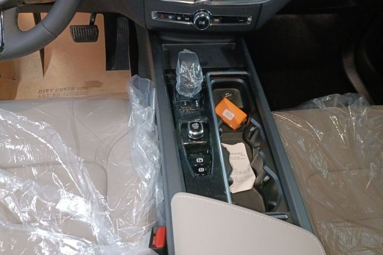 沃尔沃XC60 2026款 B5 四驱智逸豪华版中控内饰18