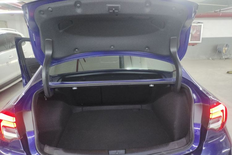 别克 君威 2021款 GS 28T 尊贵型局部细节23