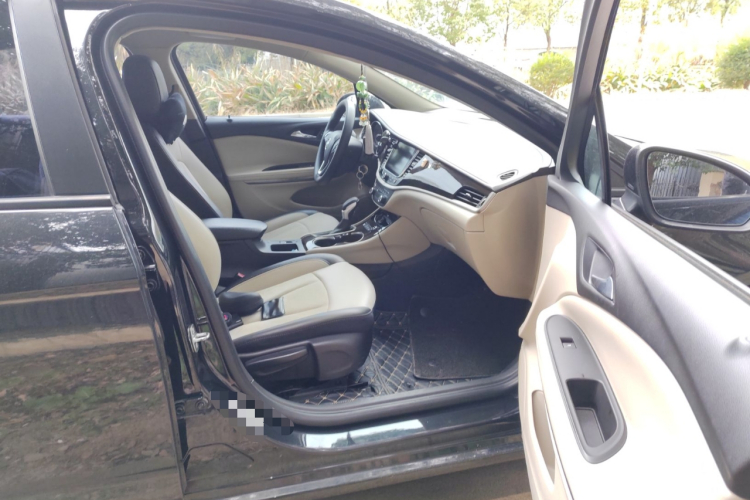 别克 威朗 2018款 三厢 15S 自动领先型局部细节9005