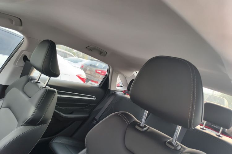 吉利汽车 帝豪 2025款 第4代 1.5L 手动龙腾版中控内饰22