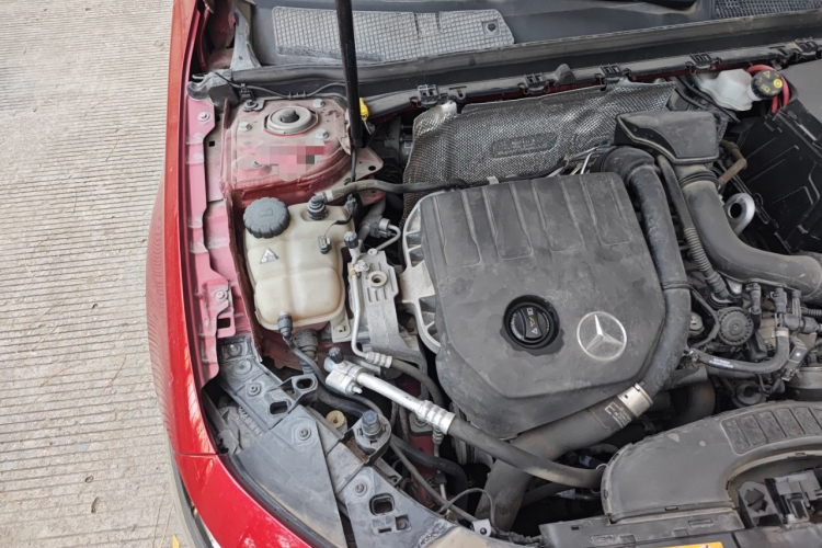 奔驰A级 2019款 改款 A 180 L 运动轿车局部细节9006