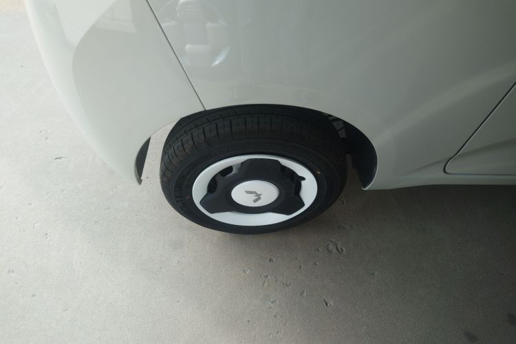 五菱汽车 宏光MINIEV 2024款 第三代 215km 青春版车身外观6008