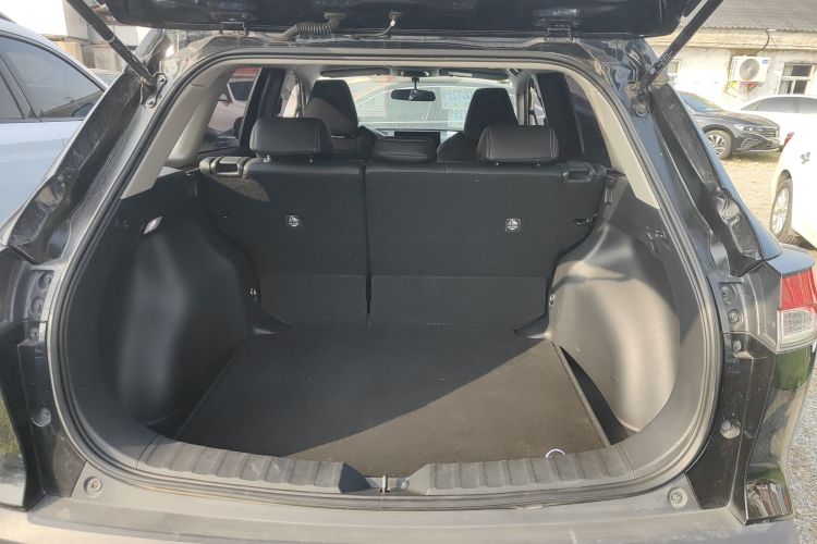 丰田 锋兰达 2023款 2.0L CVT精英版局部细节23