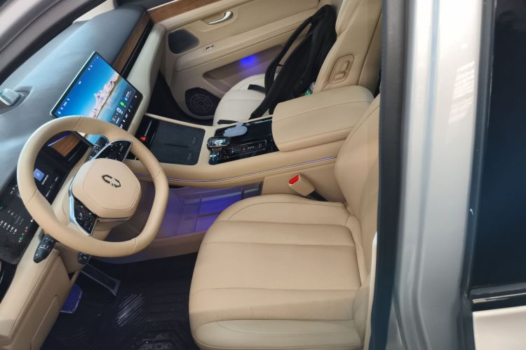 鸿蒙智行 问界M7 2024款 1.5T 智驾四驱Max版 5座中控内饰19