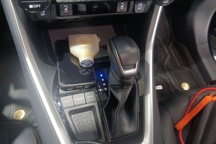 丰田 RAV4荣放 2024款 2.0L CVT两驱风尚Plus版局部细节18