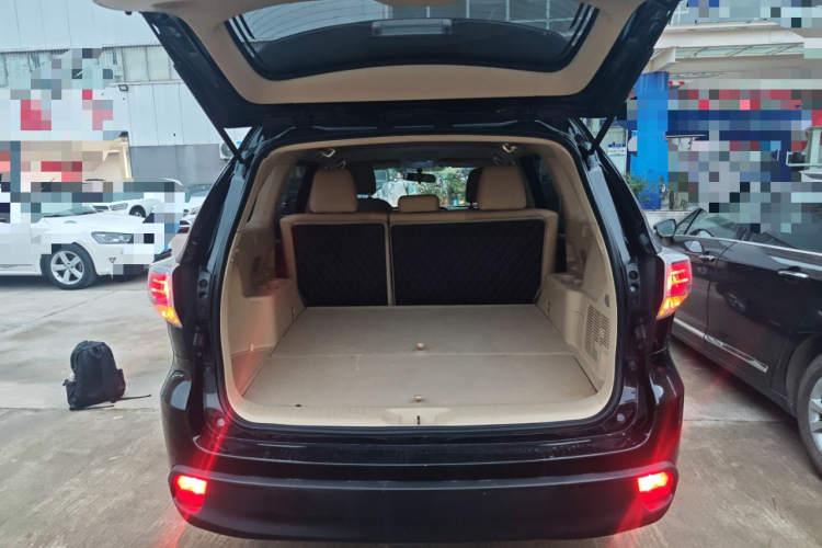 丰田 汉兰达 2017款 2.0T 两驱精英版 5座局部细节23