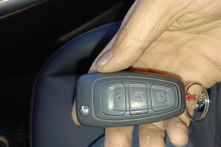 福特 福克斯 2017款 两厢 1.6L 手动舒适型智行版中控内饰11