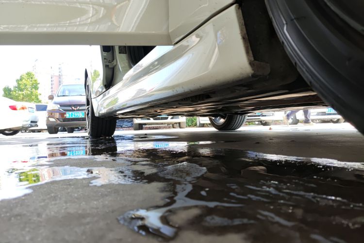 宝马3系 2018款 320Li M运动曜夜版局部细节9001