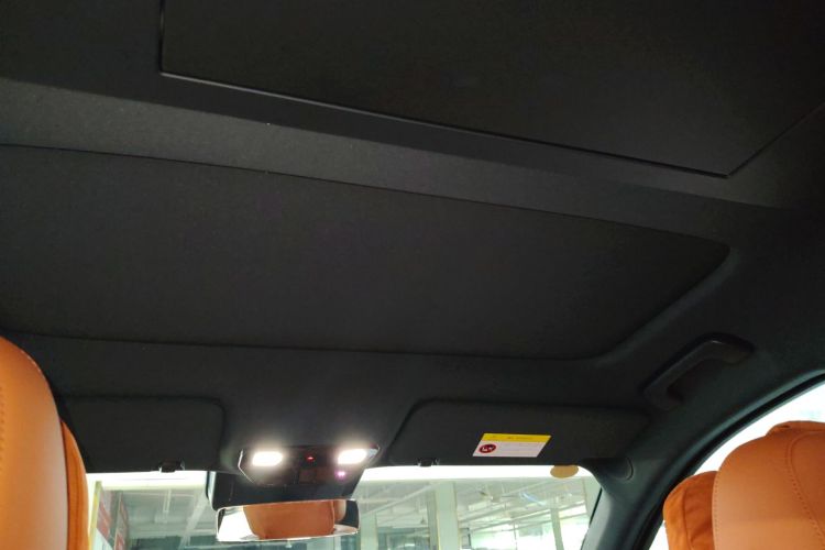 理想汽车 理想L9 2025款 Ultra 智能焕新版中控内饰22