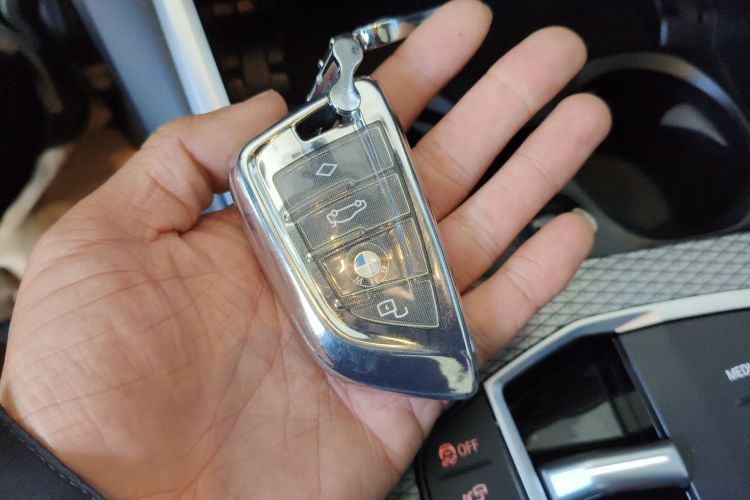 宝马3系 2023款 325Li M运动曜夜套装中控内饰11