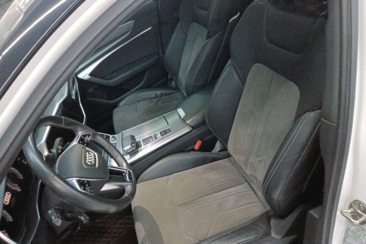 奥迪A6L 2019款 40 TFSI 豪华动感型中控内饰19