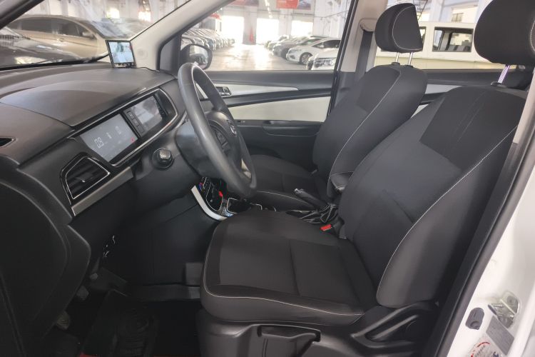 长安凯程 长安欧尚A600 2018款 1.5L 手动精英型中控内饰19