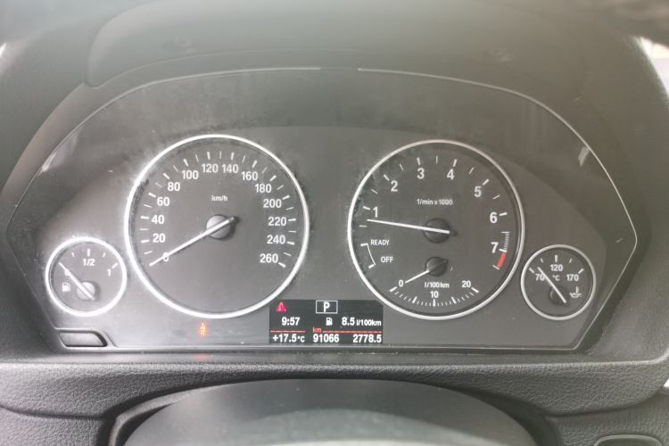 宝马3系 2016款 316Li 时尚型局部细节14