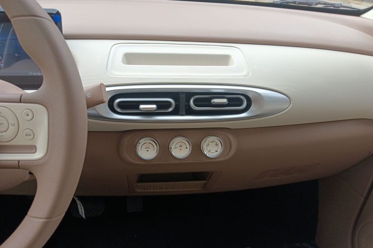 五菱汽车 宏光MINIEV 2025款 四门版 进阶款中控内饰16