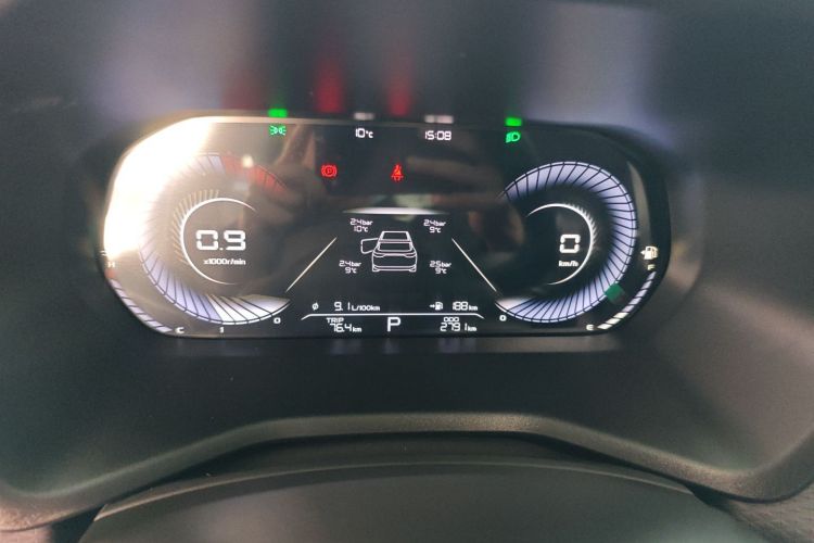 吉利汽车 帝豪 2025款 第4代 1.5L CVT尊贵型中控内饰14