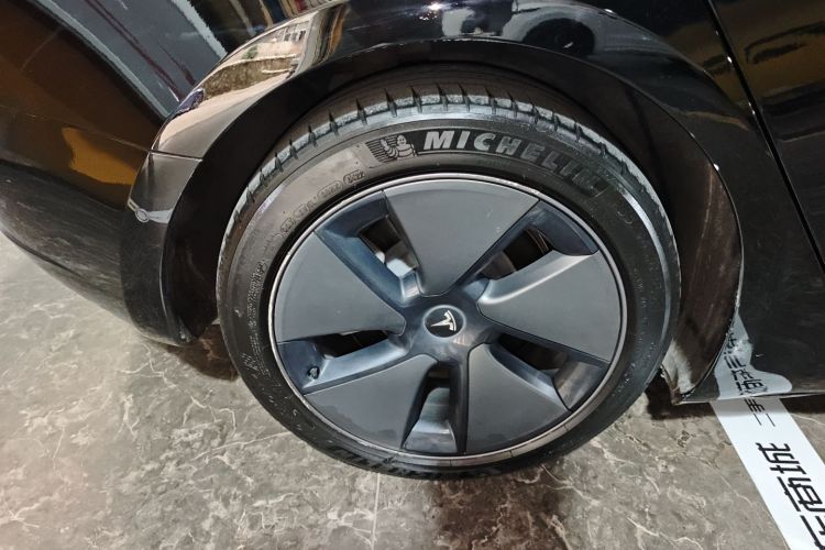 特斯拉 Model 3 2022款 后轮驱动版车身外观6008