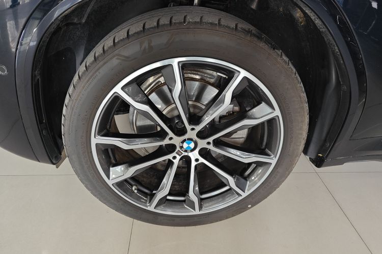 宝马X3 2023款 改款 xDrive30i 领先型 M曜夜套装车身外观6007