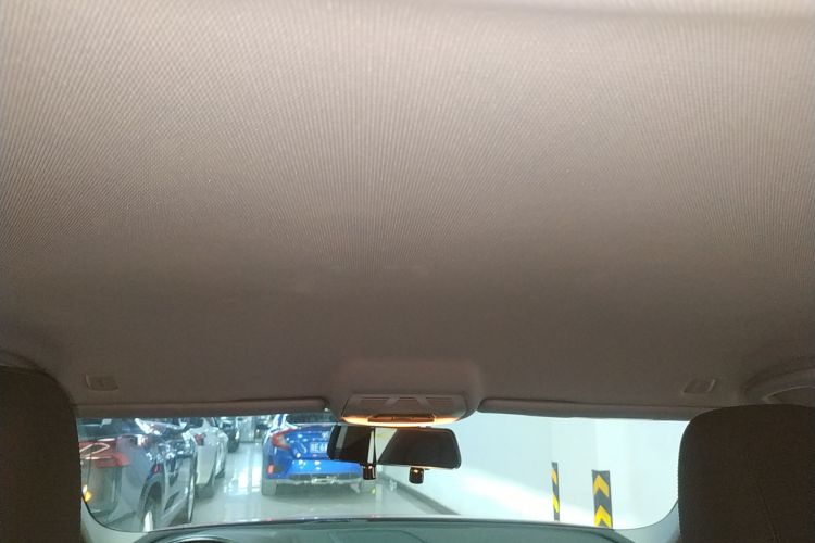 宝马1系 2020款 120i 时尚型局部细节22