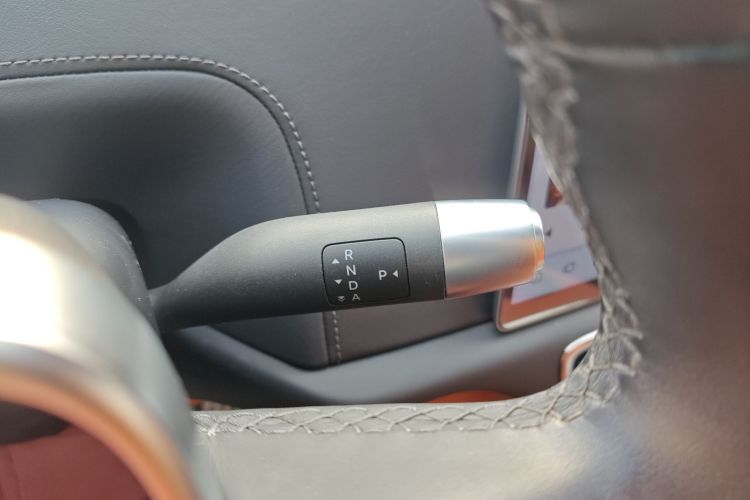 理想汽车 理想L9 2022款 Max中控内饰18