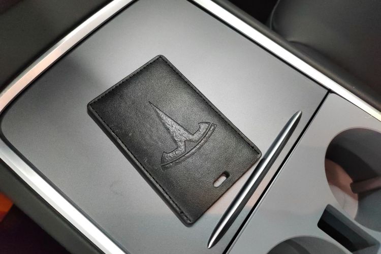 特斯拉 Model Y 2023款 后轮驱动版中控内饰11