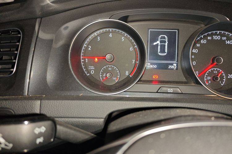 大众 高尔夫 2018款 1.6L 自动舒适型中控内饰15