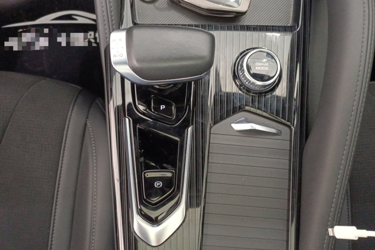 吉利汽车 星越L 2024款 2.0TD 高功自动两驱天际版中控内饰18