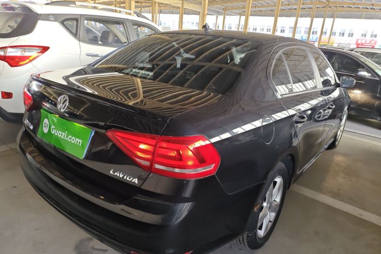 大众 朗逸 2017款 1.6L 自动风尚版车身外观7