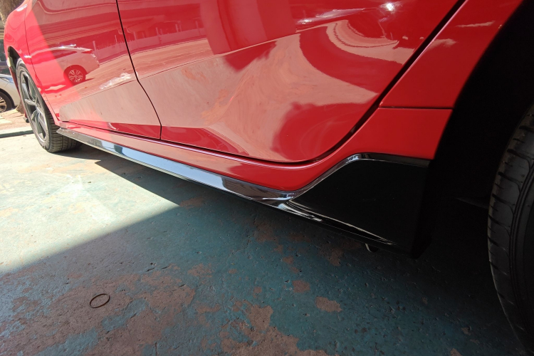 本田 思域 2021款 HATCHBACK 220TURBO CVT新锐控局部细节9002