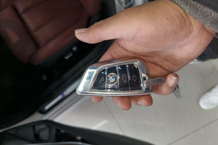 宝马3系 2023款 320Li M运动套装中控内饰11