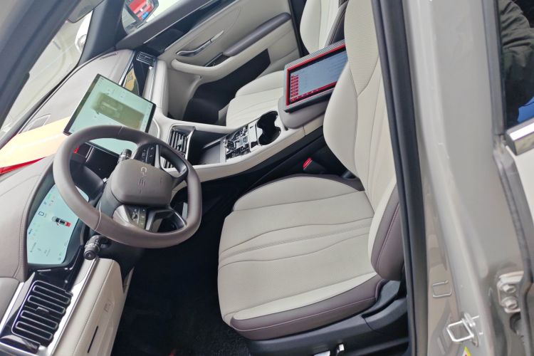 比亚迪 宋PLUS新能源 2025款 EV 智驾版 520km 尊贵型局部细节19