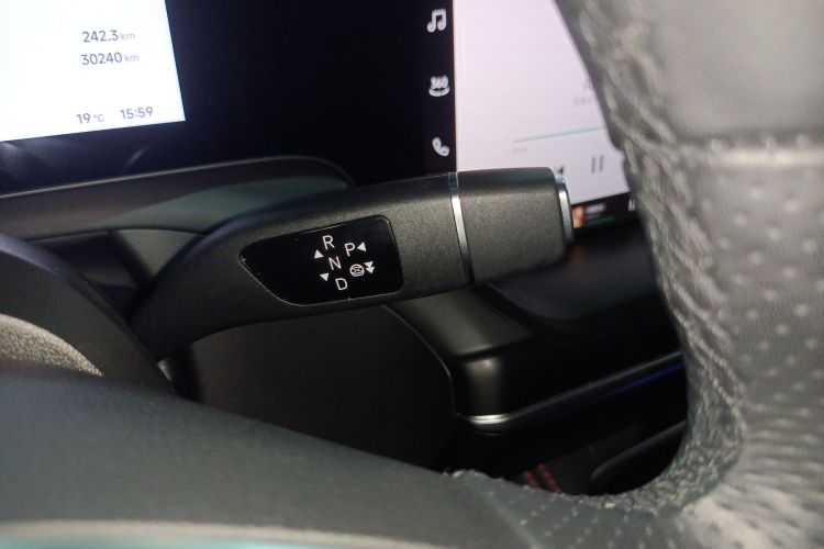 小鹏P7 2023款 P7i 610 Max 性能版中控内饰18