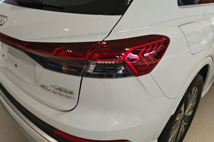 奥迪Q4 e-tron 2024款 40 e-tron 创行版车身外观6006