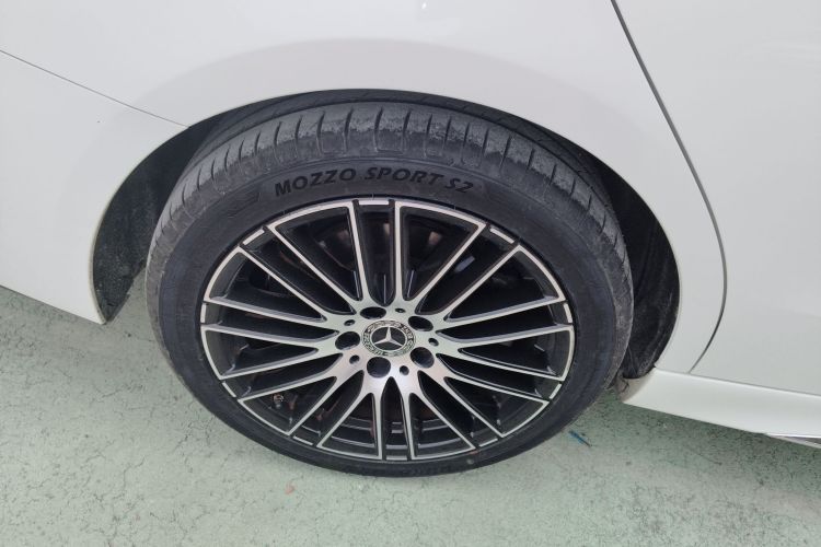 奔驰C级 2022款 改款 C 260 L 运动版车身外观6008