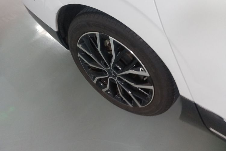 小鹏P5 2021款 460E+车身外观6008