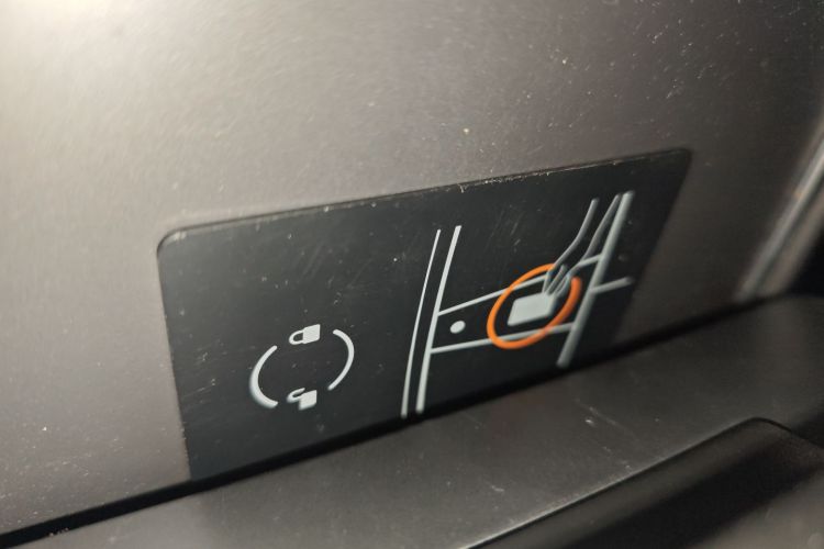 特斯拉 Model 3 2021款 改款 标准续航后驱升级版 3D1中控内饰7001