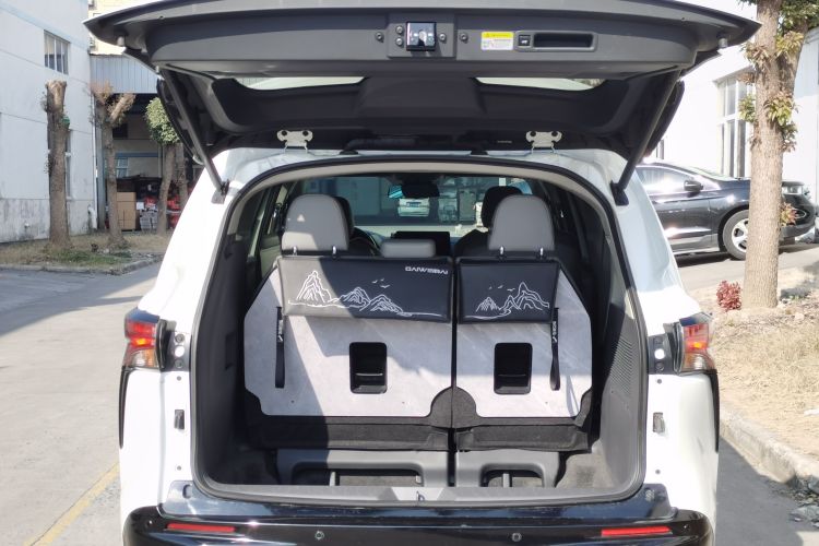 丰田 格瑞维亚 2024款 2.5L混动 舒适版局部细节23