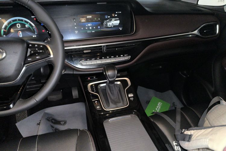 广汽传祺 传祺M6 2023款 PRO 270T DCT尊享版中控内饰16