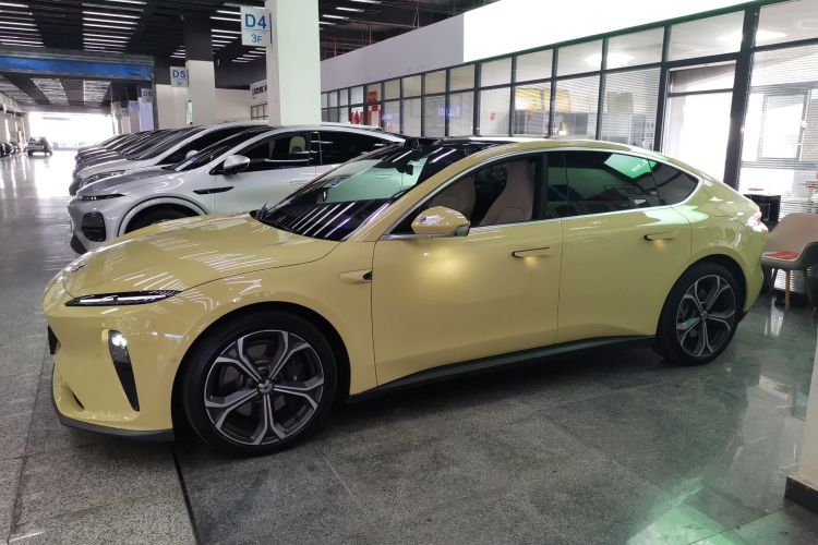 蔚来ET5 2024款 75kWh车身外观4