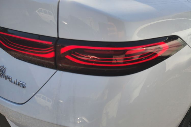 比亚迪 秦PLUS 2025款 DM-i 智驾版 55KM领先型车身外观6006