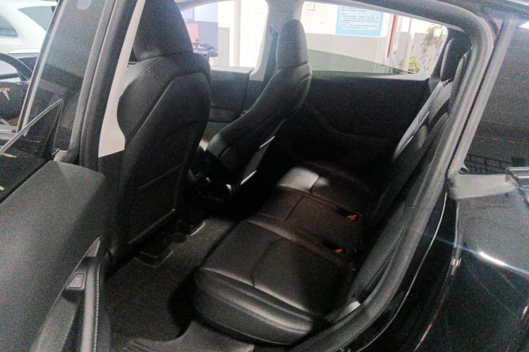 特斯拉 Model Y 2024款 后轮驱动版中控内饰21