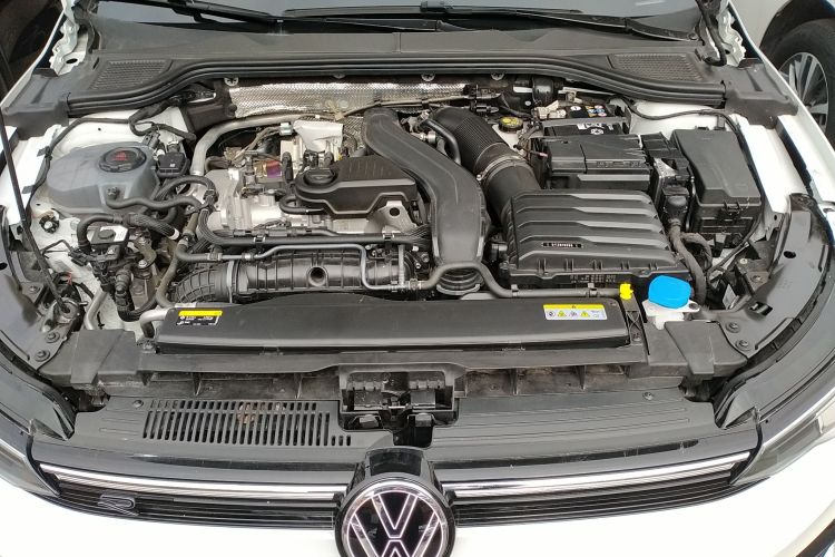 大众 高尔夫 2025款 改款 300TSI R-Line机舱底盘24