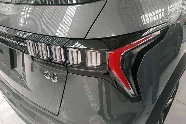 领克06 2023款 Remix 1.5T 劲Pro车身外观9