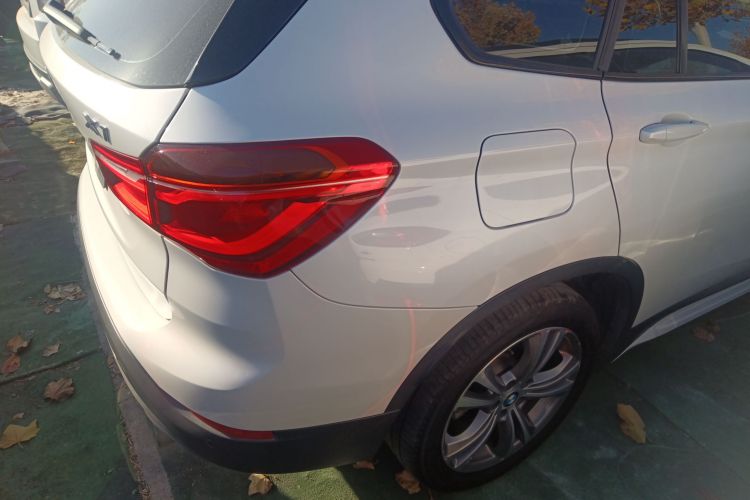 宝马X1 2016款 xDrive20Li 豪华型车身外观6006