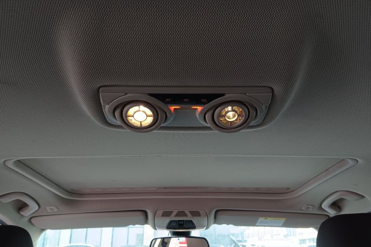 宝马3系 2018款 320Li 时尚型中控内饰22