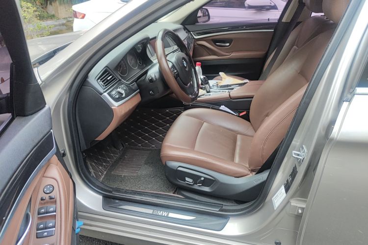 宝马5系 2017款 520Li 典雅型中控内饰7003